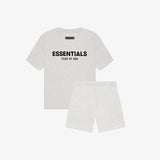 Fear of God Essentials Light Oatmeal Set (T-Shirt+Calções)
